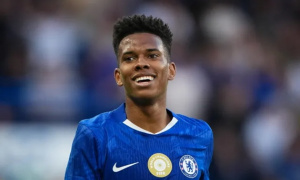 Maresca trấn an Estevao trước những so sánh với Yamal