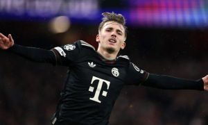 Karl ghi bàn lịch sử trong ngày Bayern thua Arsenal