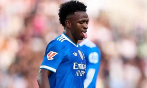 Xabi Alonso bênh vực Vinicius sau bàn thắng bị VAR từ chối