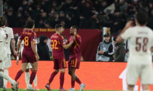 Roma ngắt chuỗi toàn thắng của đội đầu bảng Europa League