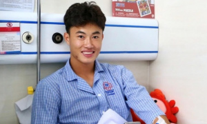 Văn Trường nghỉ hết mùa vì đứt dây chằng đầu gối