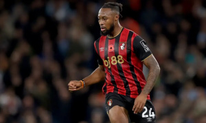 Arne Slot muốn cứu ghế bằng bom tấn Semenyo ngay tháng Giêng