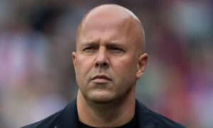 Khủng hoảng nhân sự Liverpool: Arne Slot thừa nhận không đủ 5 hậu vệ đấu West Ham