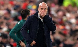 Arne Slot tiết lộ lý do không thay đổi chiến thuật của Liverpool