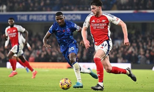 Caicedo tiết lộ cách nhìn về Rice trước trận gặp Arsenal