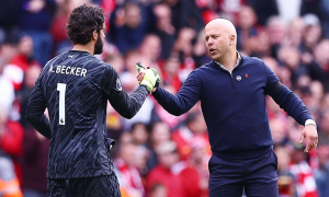 Liverpool nhận tin vui khi Alisson và Wirtz sẵn sàng tái xuất