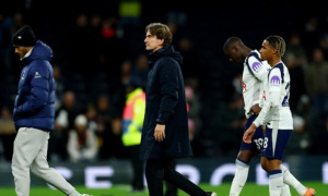 Spurs sụp đổ ngay phút thứ 6, Fulham gieo ác mộng ở London