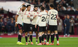 Canh bạc thành công của Slot và những tia hy vọng le lói cho Liverpool