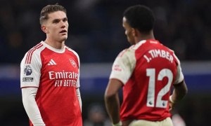 Ian Wright chỉ trích Gyokeres vì bỏ lỡ cơ hội vàng trước Chelsea