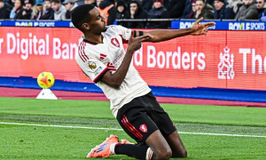 Leboeuf chê Isak đá tệ ở trận thắng West Ham dù ghi bàn