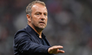 Vì sao Hansi Flick vẫn lo lắng khi Barca dẫn đầu La Liga?