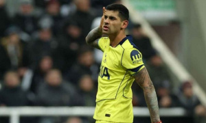 Romero lập cú đúp, Frank ca ngợi cú móc bóng ngoạn mục