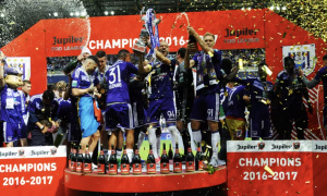 DNA Anderlecht: 'Champagne Football' và màu tím Hoàng gia