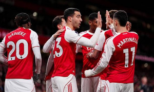 Merino -Saka tỏa sáng, Arsenal xây chắc ngôi đầu Ngoại hạng Anh