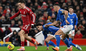 Florian Wirtz và tia hy vọng trong cơn bão tại Liverpool