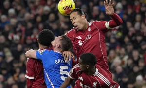 Carragher nổi điên: Sai lầm tai hại của Van Dijk trước Sunderland