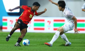 SEA Games 33: Mặt sân Rajamangala xuống cấp nghiêm trọng sau 2 trận