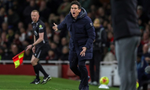 Brentford khiến Arsenal vất vả: Andrews vẫn đầy tự hào