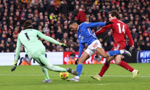 Chiesa tiếp tục ngồi dự bị, đối mặt tương lai bất định tại Liverpool