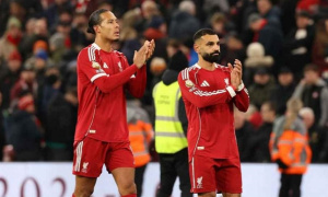 Salah dự bị hai trận liên tiếp, Van Dijk nói về thông điệp từ Arne Slot