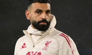 Salah đẩy Liverpool vào ngã rẽ lớn: Sa thải HLV Slot hay giữ chân ngôi sao người Ai Cập?