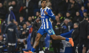 Bàn thắng phút bù giờ cứu Brighton khỏi thất bại trước West Ham