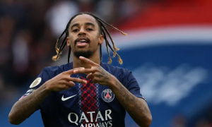 Liverpool nhắm sao PSG thay Salah trong bối cảnh cấp bách