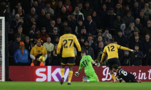 Fan MU 'cười ra nước mắt' với bàn thắng hài hước nhất sự nghiệp của Bruno