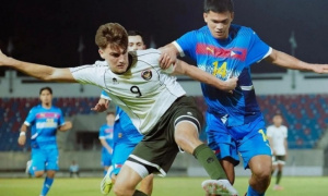 Cựu sao Nwokolo phê phán HLV Indra Sjafri sau thất bại của U22 Indonesia