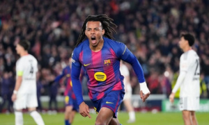 Kounde lập cú đúp, Barcelona thắng Frankfurt tại Champions League