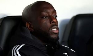 Newcastle lao đao khi Wissa tái ốm trước trận derby quyết liệt