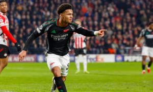 Nwaneri đối mặt tương lai bất định tại Arsenal: Man United và Chelsea tranh giành