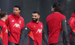 Kerkez ca ngợi tầm ảnh hưởng của Salah trong phòng thay đồ Liverpool