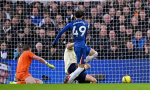 Garnacho sút hỏng ăn – Everton thoát thua đầy may mắn