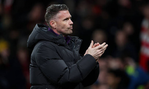 Rob Edwards tiếc nuối sau thất bại của Wolves trước Arsenal