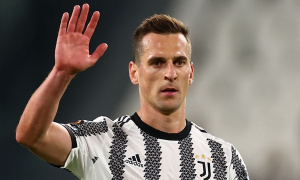 Juventus: Arkadiusz Milik trở lại tập luyện sau 550 ngày vắng bóng
