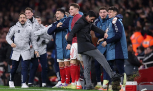 Arsenal 2-1 Wolves: HLV Arteta nổi giận vì sai lầm hàng thủ