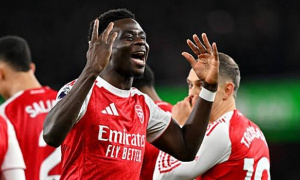 Bản lĩnh Arsenal dưới đôi chân ma thuật của Bukayo Saka