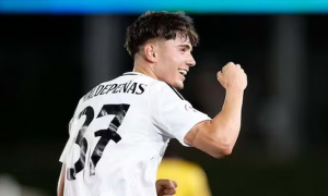 Victor Valdepenas có thể giúp Xabi Alonso giải quyết bài toán hậu vệ biên