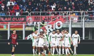 AC Milan 2-2 Sassuolo: Bartesaghi lập cú đúp, Milan mất điểm