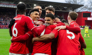 Tottenham thảm bại 0-3 trước Nottingham Forest, Hudson-Odoi tỏa sáng