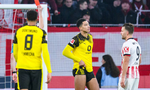 Thẻ đỏ của Jobe Bellingham khiến Dortmund đánh rơi chiến thắng