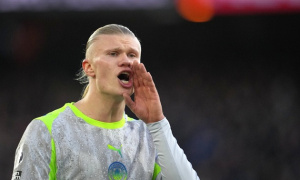 Haaland lập cú đúp: Các chuyên gia nước Anh ngả mũ