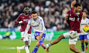 Carragher khen ngợi Morgan Rogers: Ứng cử viên cầu thủ xuất sắc nhất Ngoại hạng Anh