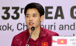 Đình Bắc tiếp tục xuất sắc, nhận lời khuyên từ HLV Kim Sang Sik về việc ra nước ngoài thi đấu