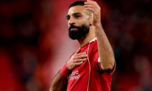 Carragher khuyên Salah gác lại mâu thuẫn và tiễn biệt Liverpool xứng đáng