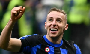 Liverpool nhắm Davide Frattesi, nhưng liệu có thừa người?