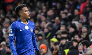 Maresca xác nhận Estevao Willian chấn thương cơ, bỏ lỡ trận gặp Newcastle