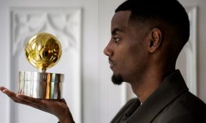 Alexander Isak giành Quả bóng Vàng Thụy Điển 2025