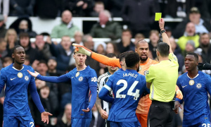 Chelsea bị FA phạt tiền vì nhận 7 thẻ vàng trước Newcastle